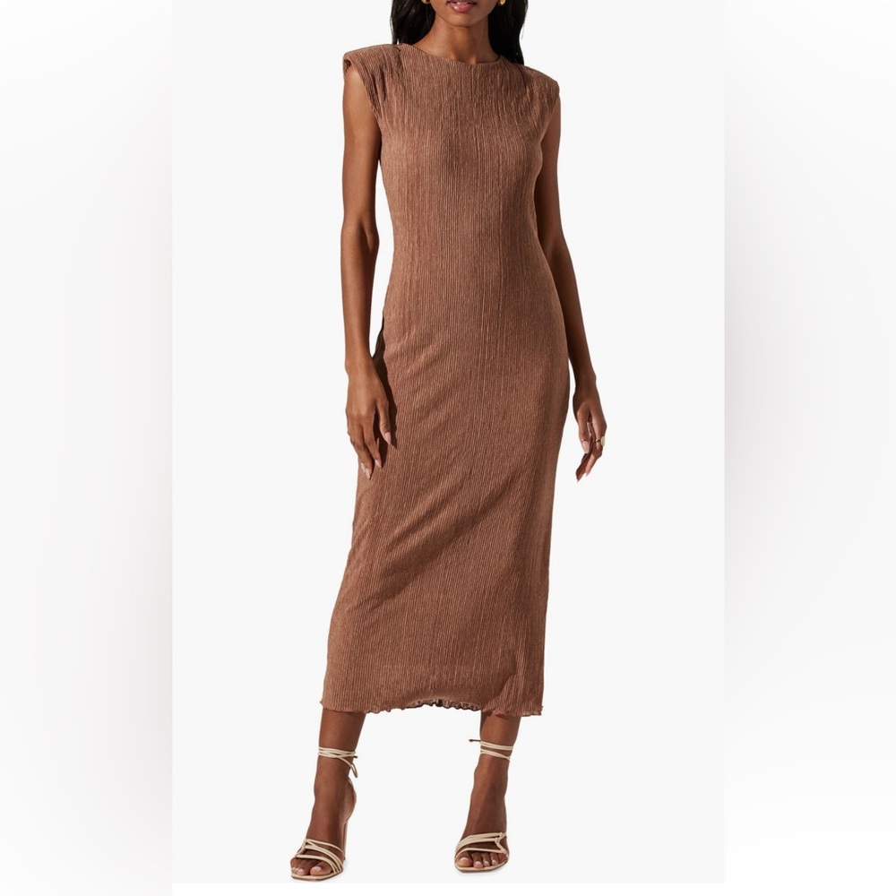 NWT ASTR the Label Plisse Maxi Brown Dress Size Medium